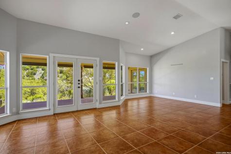 145 Valley Home Comfort TX 78013