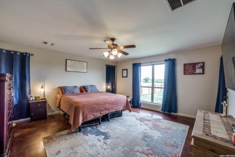 2259 County Road 325 Sabinal TX 78881