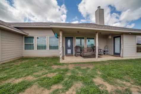 2259 County Road 325 Sabinal TX 78881