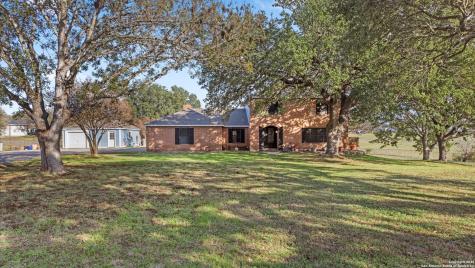 501 Rudeloff Seguin TX 78155