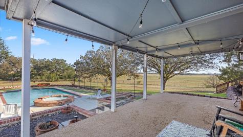 501 Rudeloff Seguin TX 78155