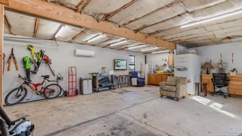 501 Rudeloff Seguin TX 78155