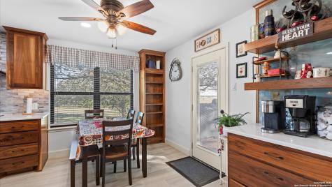 501 Rudeloff Seguin TX 78155