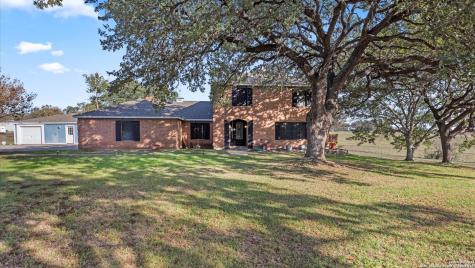 501 Rudeloff Seguin TX 78155