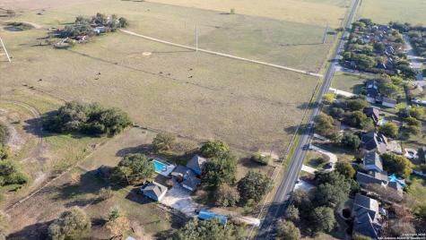 501 Rudeloff Seguin TX 78155