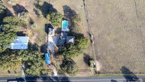 501 Rudeloff Seguin TX 78155