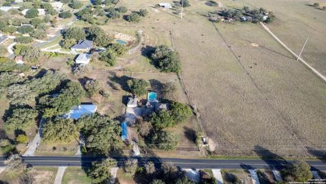 501 Rudeloff Seguin TX 78155
