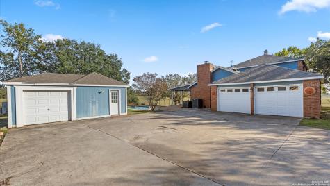 501 Rudeloff Seguin TX 78155