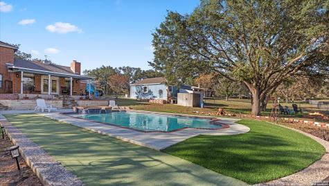 501 Rudeloff Seguin TX 78155