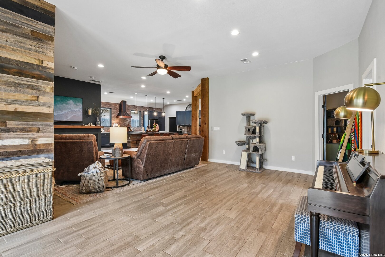 14215 Silverhollow San Antonio TX 78232