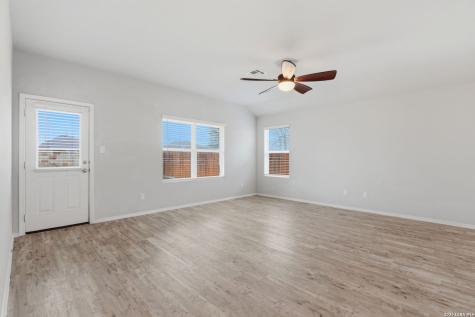8449 Lamus Wheel San Antonio TX 78254