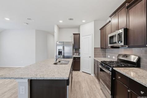 8449 Lamus Wheel San Antonio TX 78254