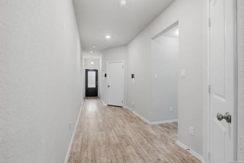 8449 Lamus Wheel San Antonio TX 78254