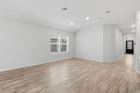 8449 Lamus Wheel San Antonio TX 78254