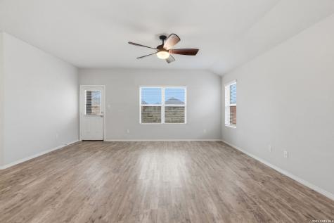 8449 Lamus Wheel San Antonio TX 78254