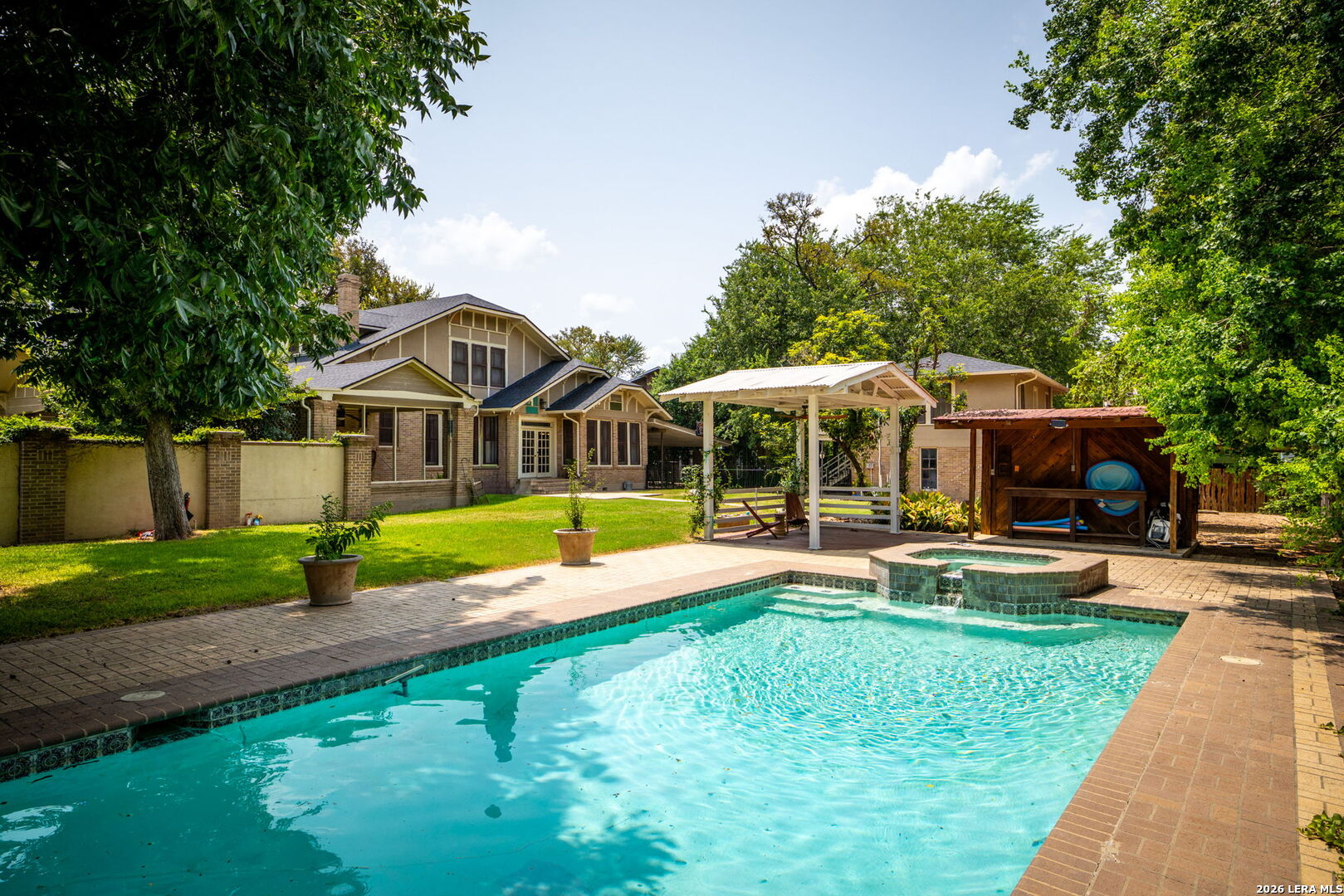 390 S Guenther Avenue New Braunfels TX 78130