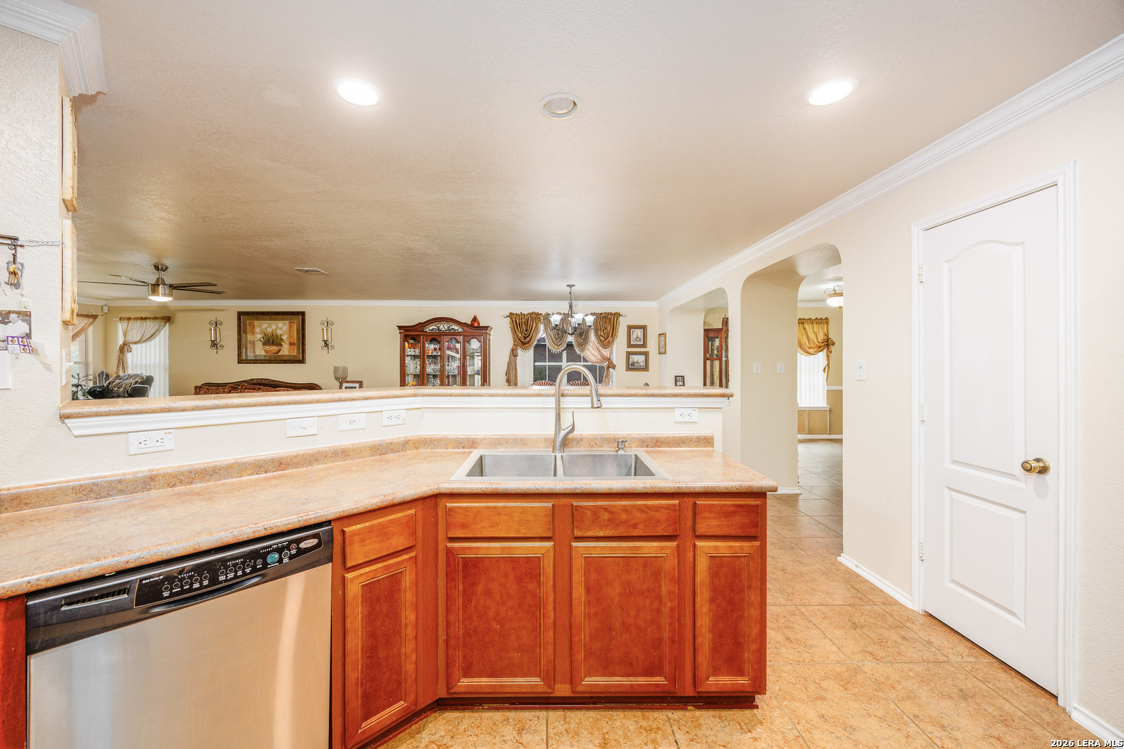 1302 Sun Garden San Antonio TX 78245