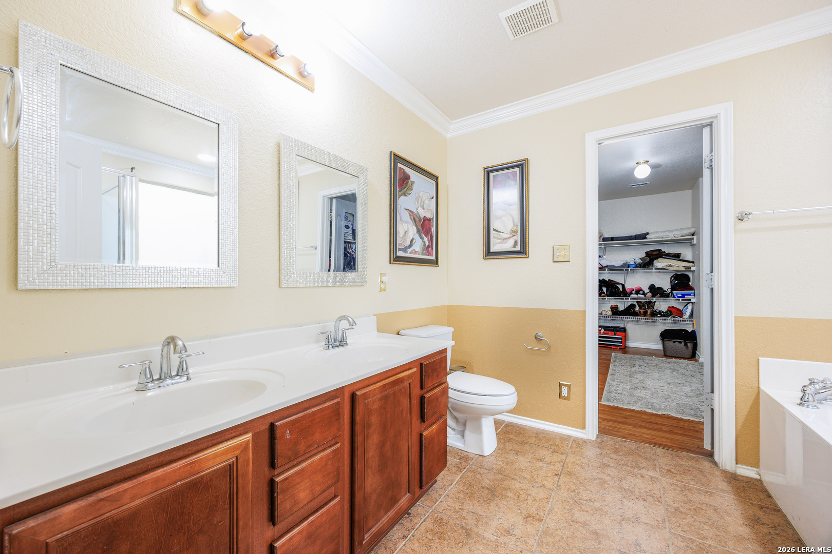 1302 Sun Garden San Antonio TX 78245