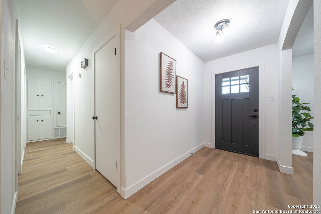 7817 Hollow Oak Live Oak TX 78233