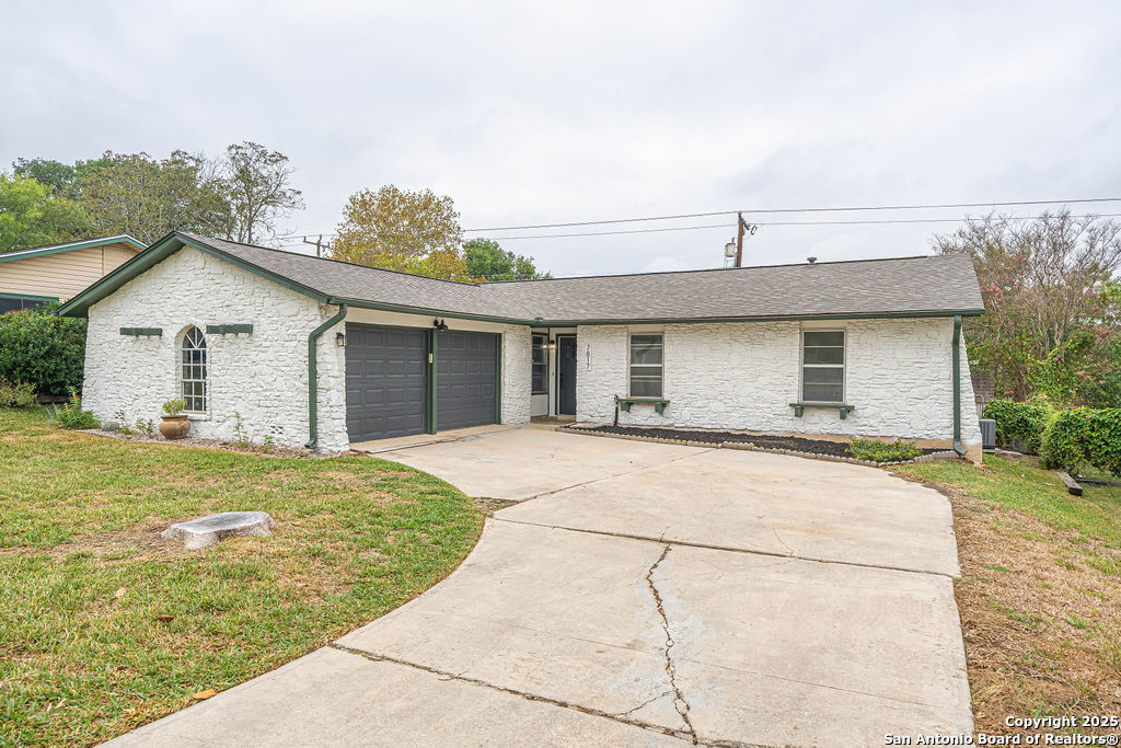 7817 Hollow Oak Live Oak TX 78233