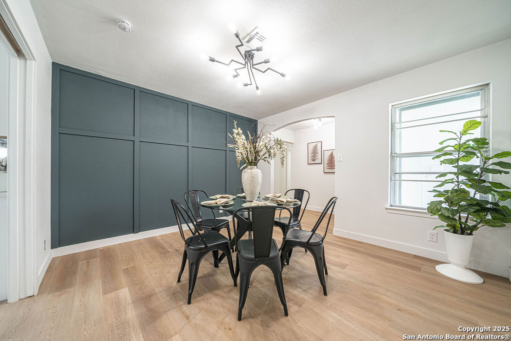 7817 Hollow Oak Live Oak TX 78233