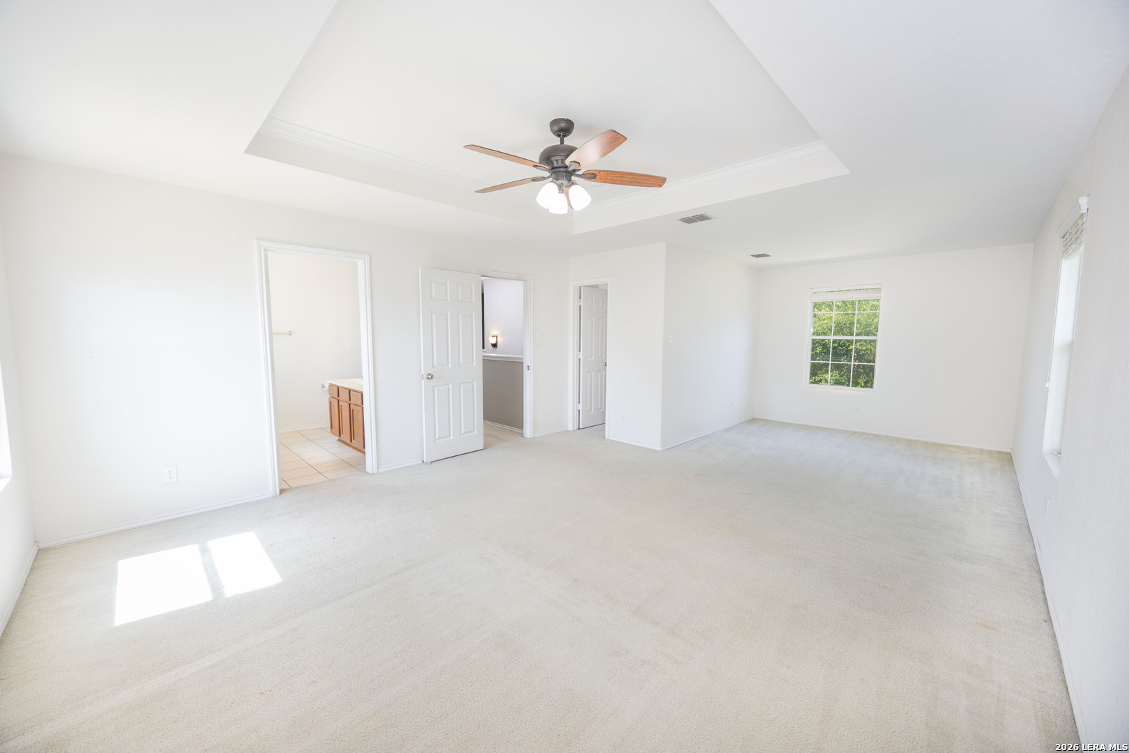 3633 Double Diamond Selma TX 78154
