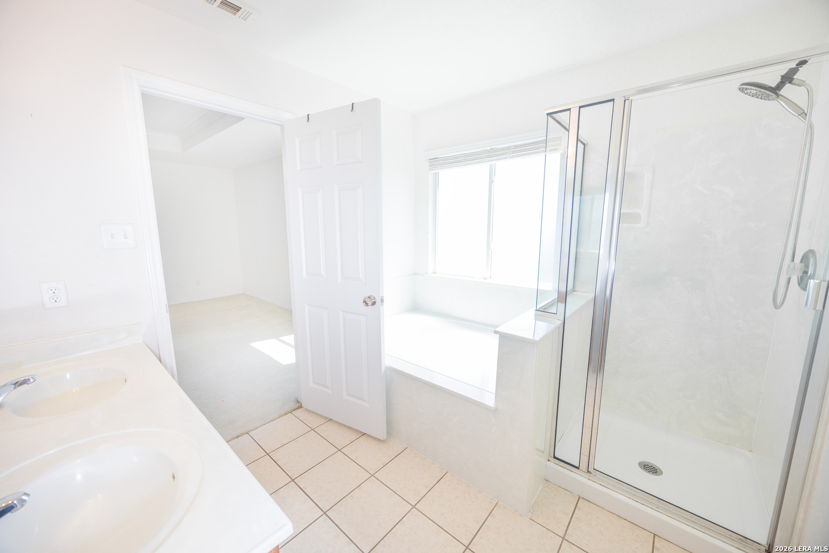 3633 Double Diamond Selma TX 78154