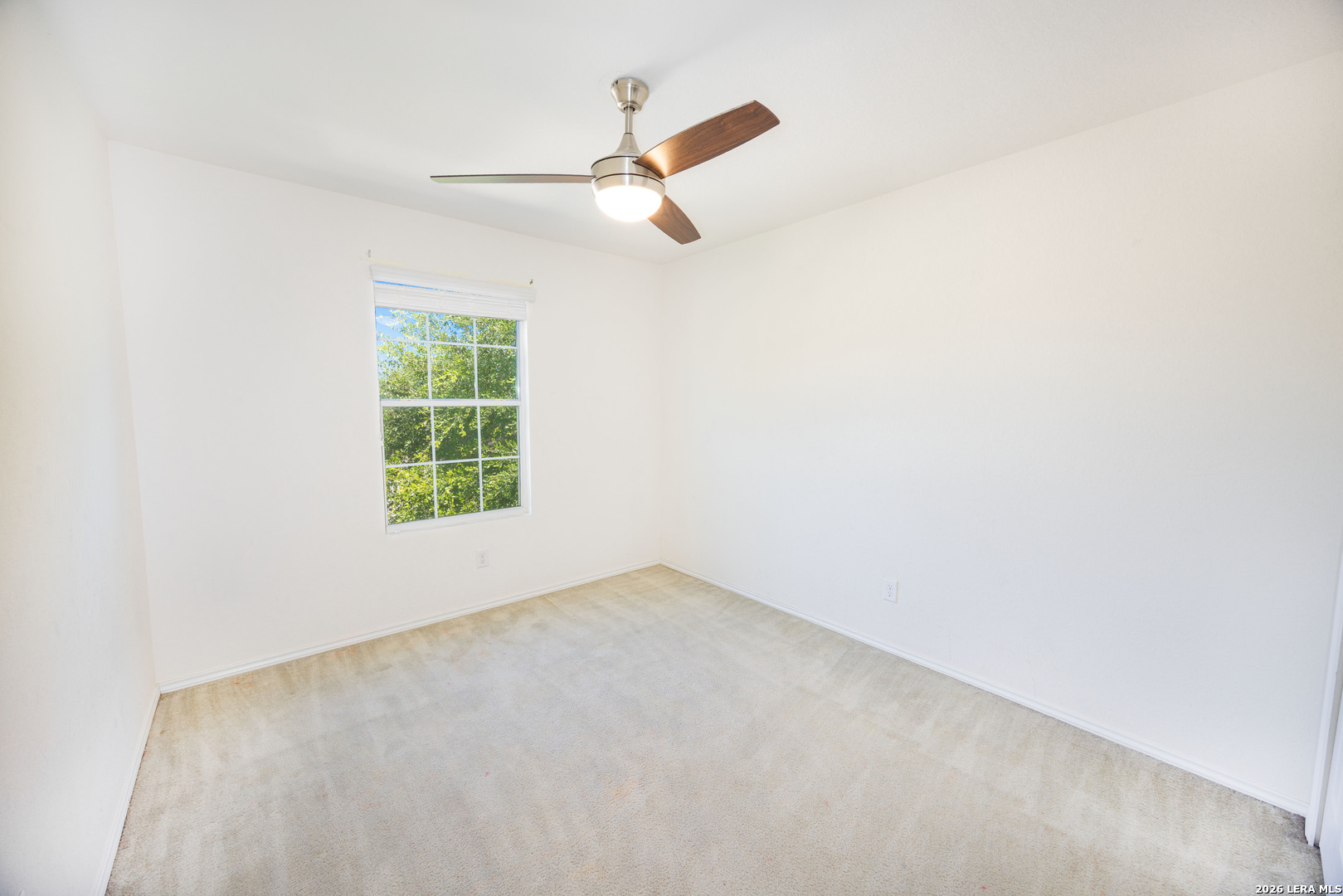 3633 Double Diamond Selma TX 78154