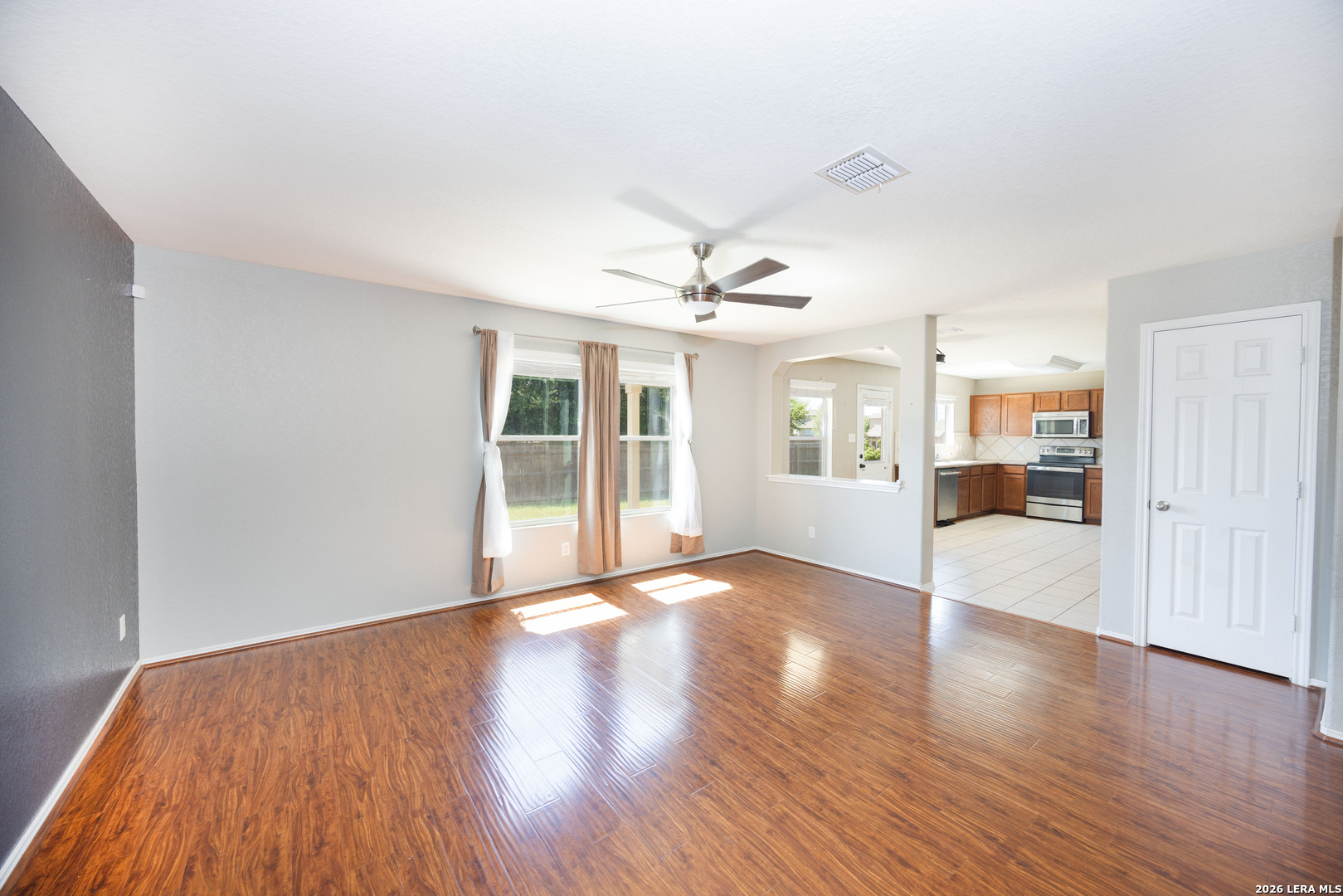 3633 Double Diamond Selma TX 78154