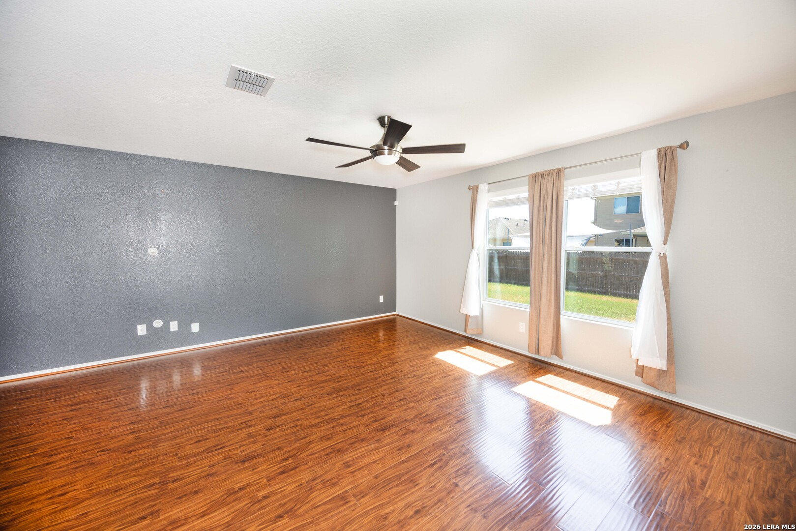 3633 Double Diamond Selma TX 78154