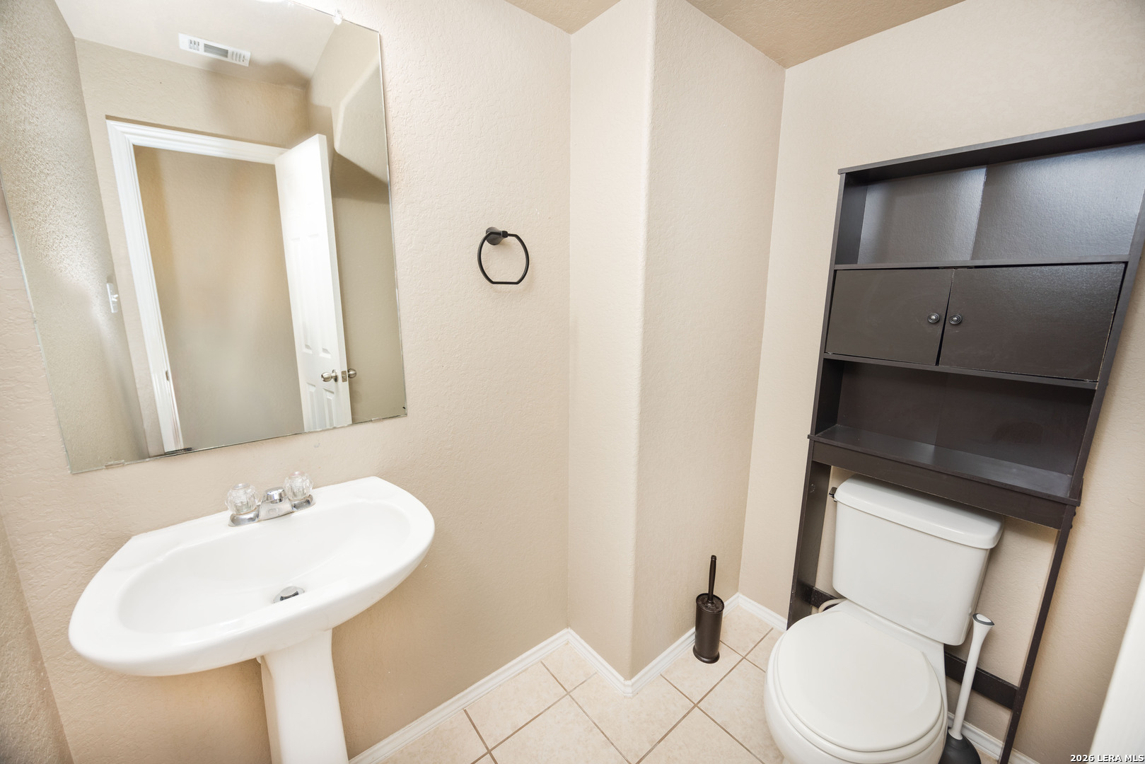 3633 Double Diamond Selma TX 78154