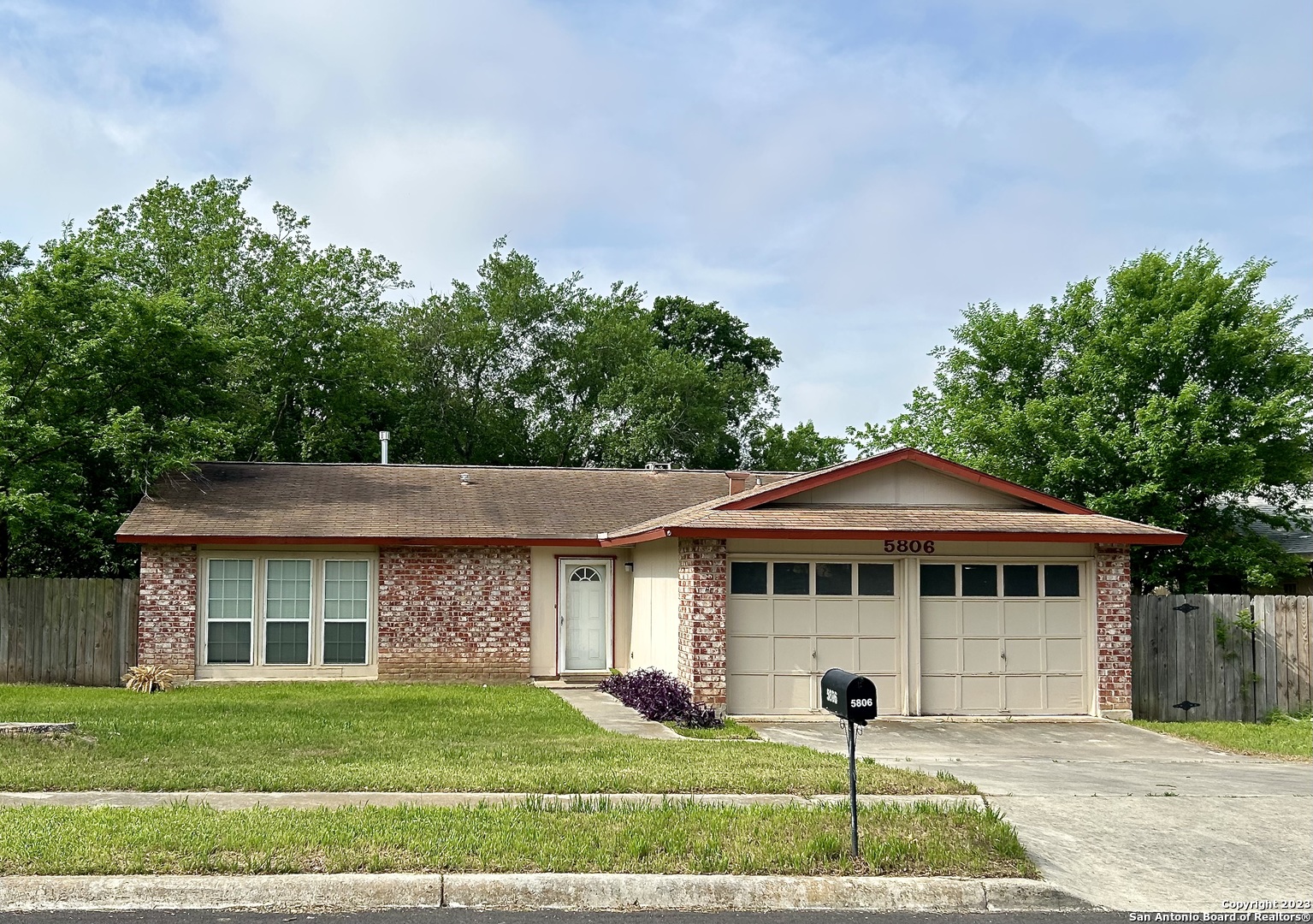 5806 Valley Forge Avenue San Antonio TX 78233