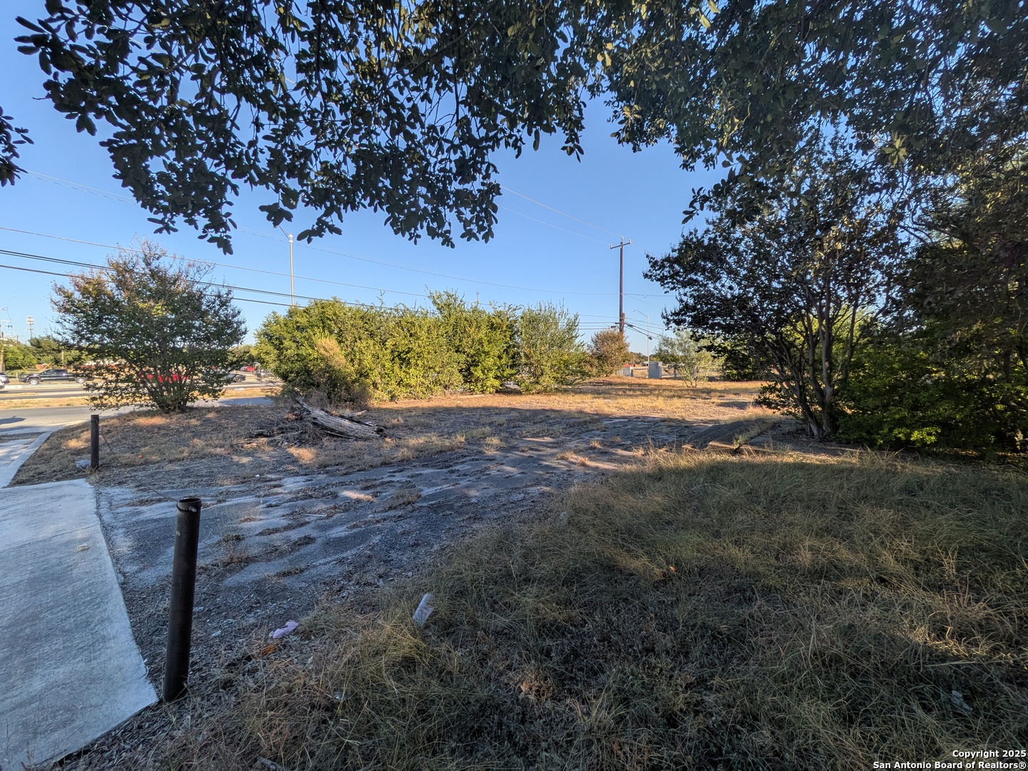 102 Moss Valley San Antonio TX 78227