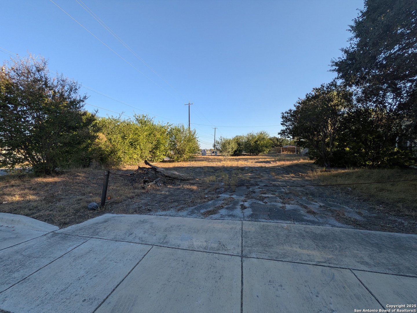 102 Moss Valley San Antonio TX 78227