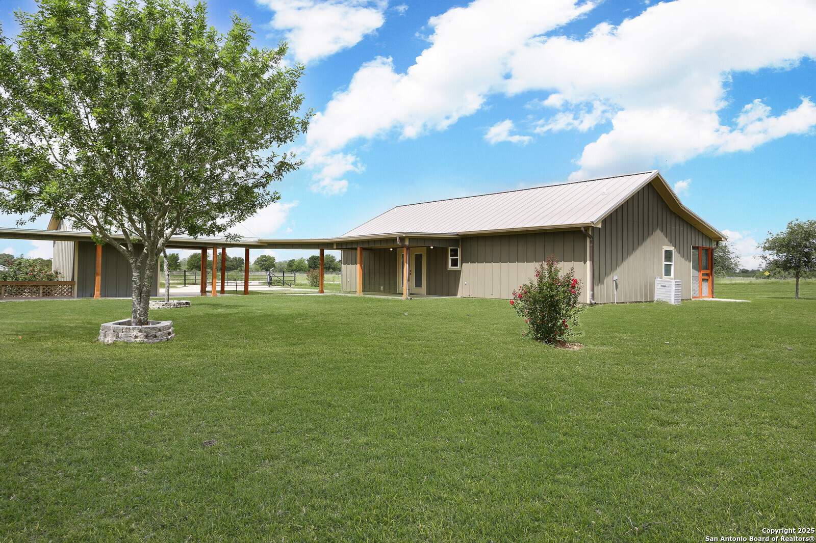 891 Hopkinsville Road Cuero TX 77954