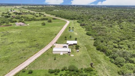 891 Hopkinsville Road Cuero TX 77954