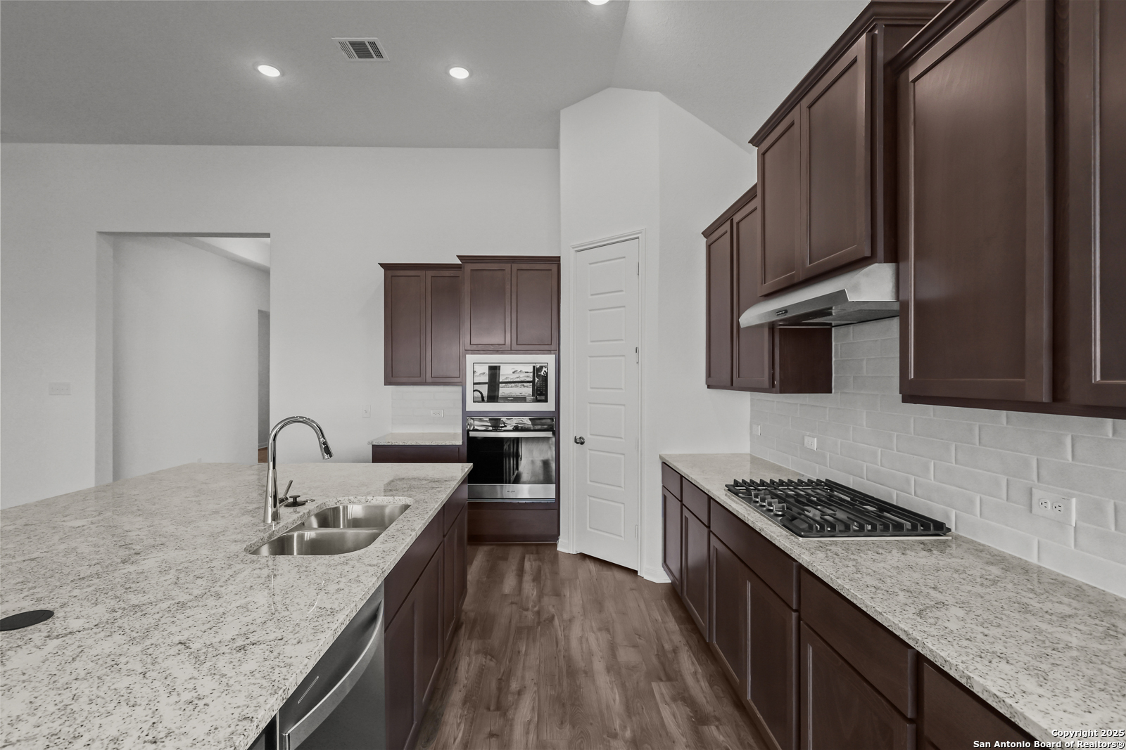 2907 Eagle Rise San Antonio TX 78245