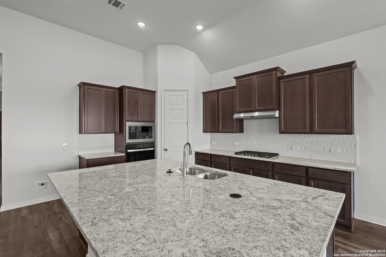 2907 Eagle Rise San Antonio TX 78245