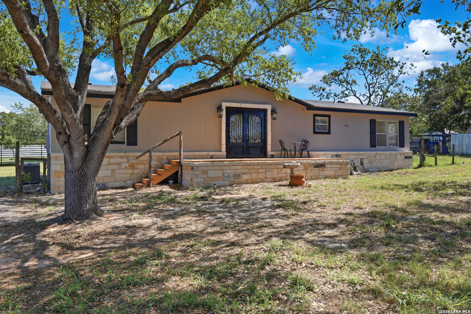 205 Creekview Drive Floresville TX 78114