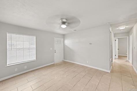 6034 Castle Hunt San Antonio TX 78218