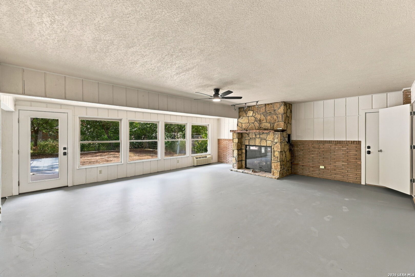 100 Riviera Drive Castle Hills TX 78213