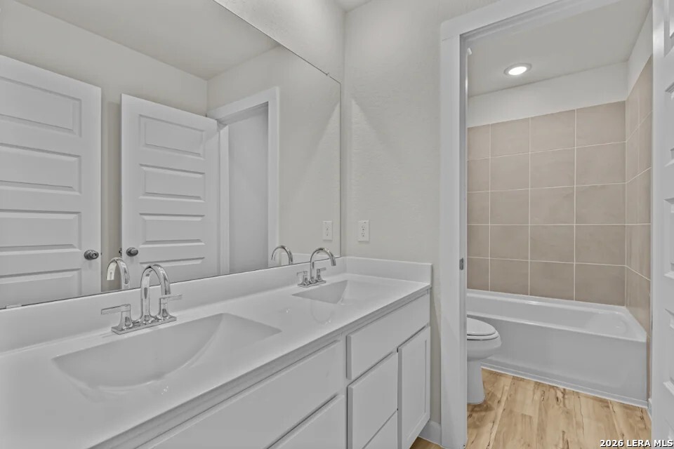 2310 Crisp Glen San Antonio TX 78224
