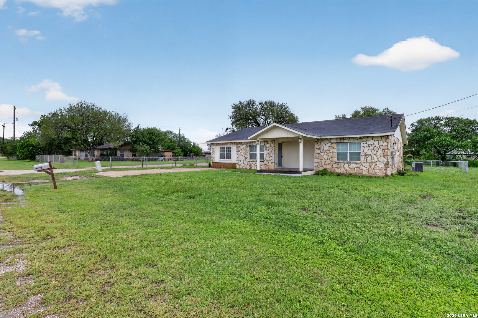 715 Walnut Street Jourdanton TX 78026