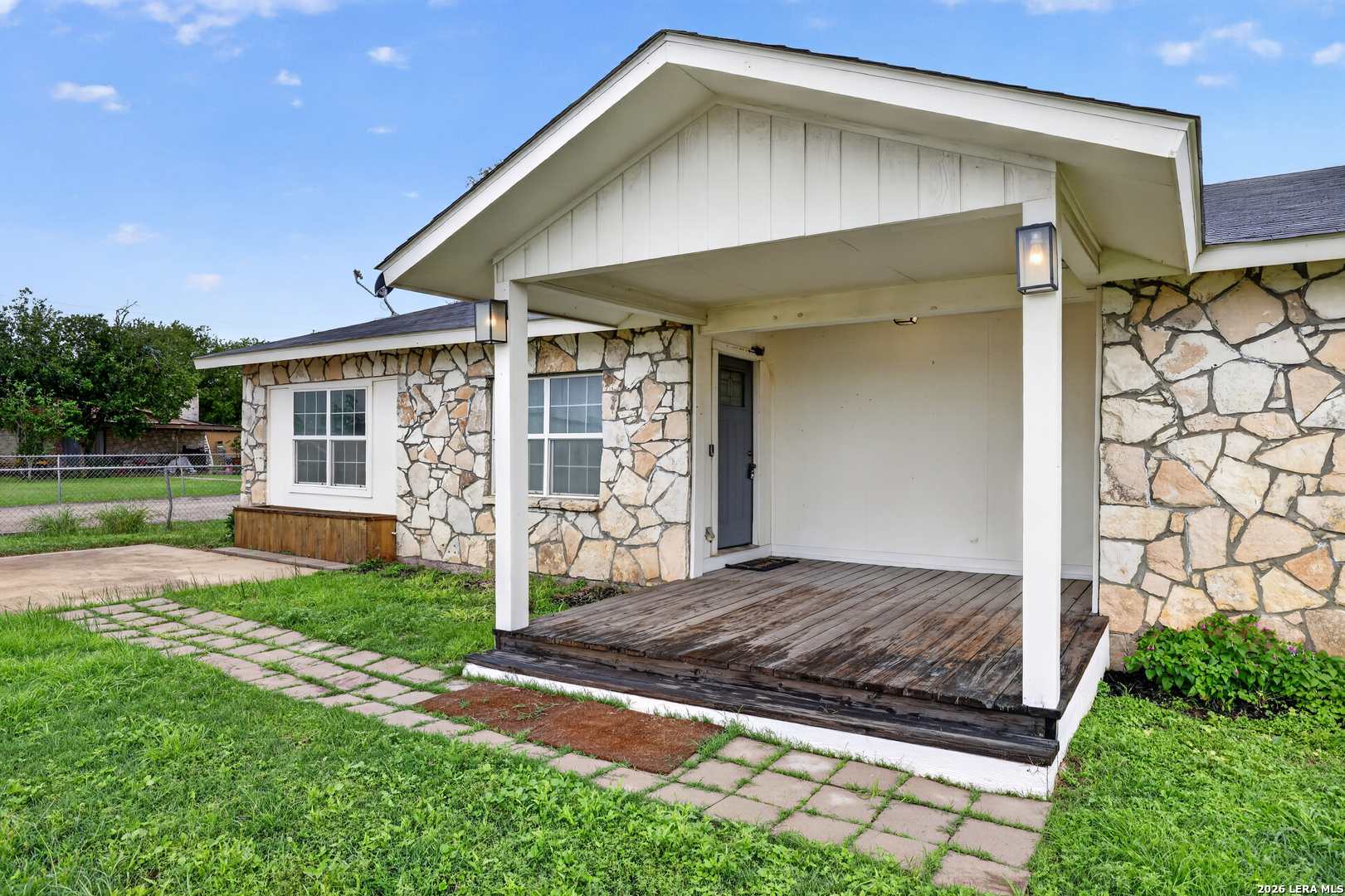 715 Walnut Street Jourdanton TX 78026