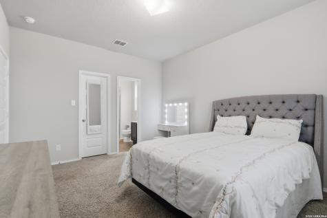 4962 Sandstone San Antonio TX 78222