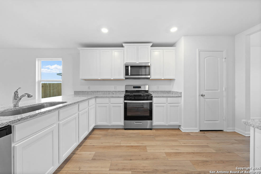 3439 Warlow Branch San Antonio TX 78109