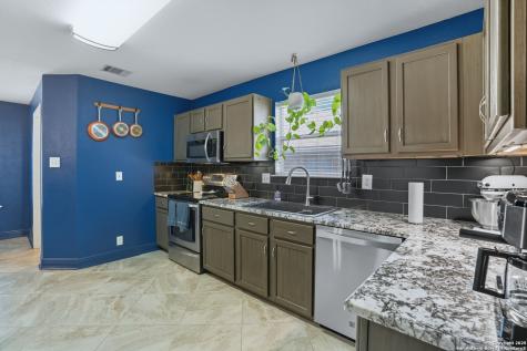 663 Lynx Mountain San Antonio TX 78251