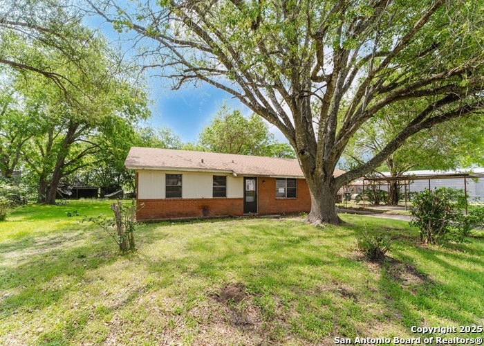 36 County Road 346c Shiner TX 77984