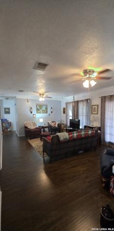4029 County Road 117 Floresville TX 78114
