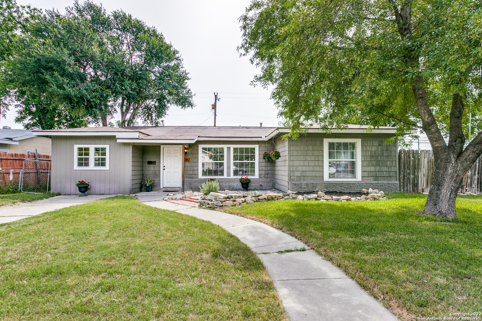 202 Winewood Drive San Antonio TX 78213